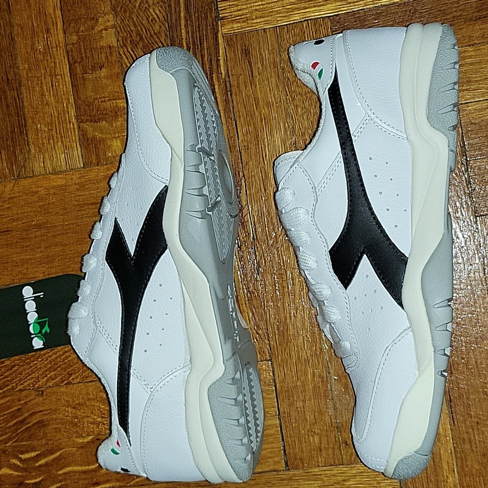 DIADORA MAVERICK